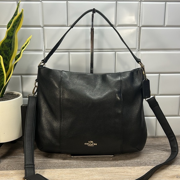 *8252 Coach Black Leather Shoulder Bag - Picture 1 of 11
